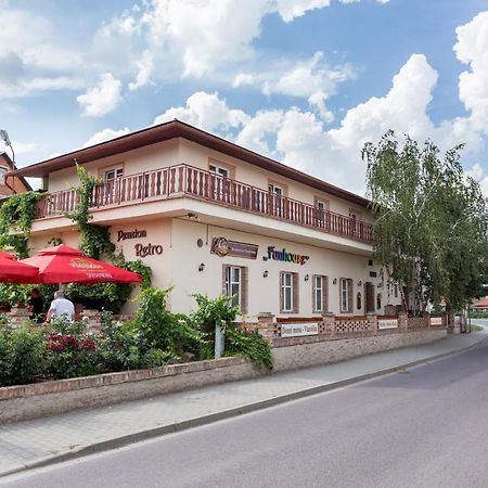 Hotel Retro Vrbovec Zewnętrze zdjęcie