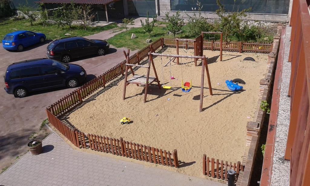 Hotel Retro Vrbovec Zewnętrze zdjęcie