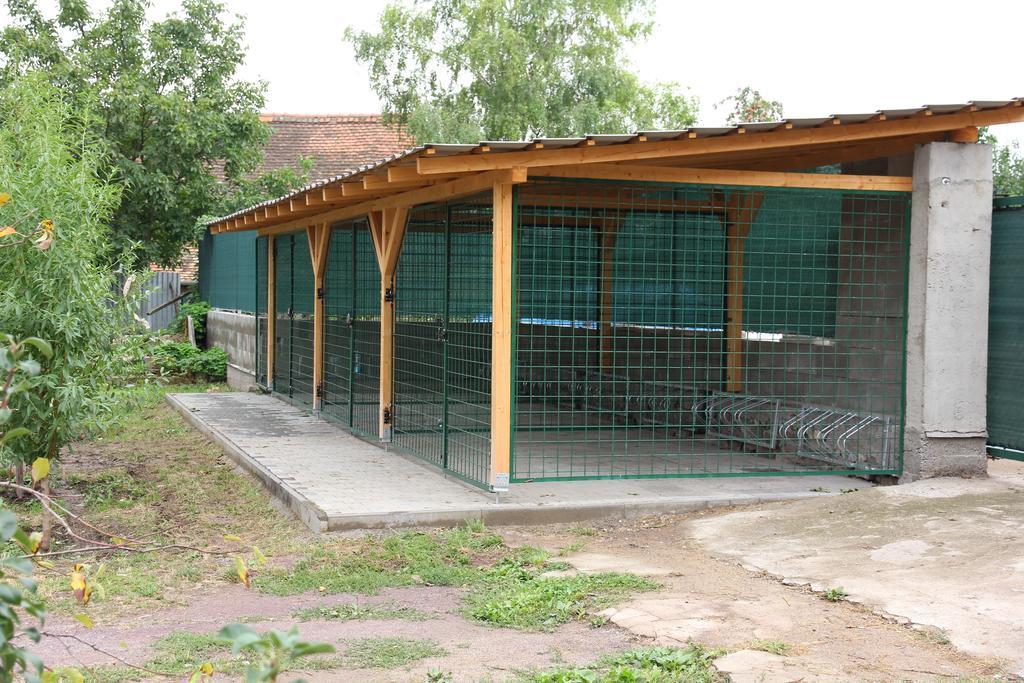 Hotel Retro Vrbovec Zewnętrze zdjęcie