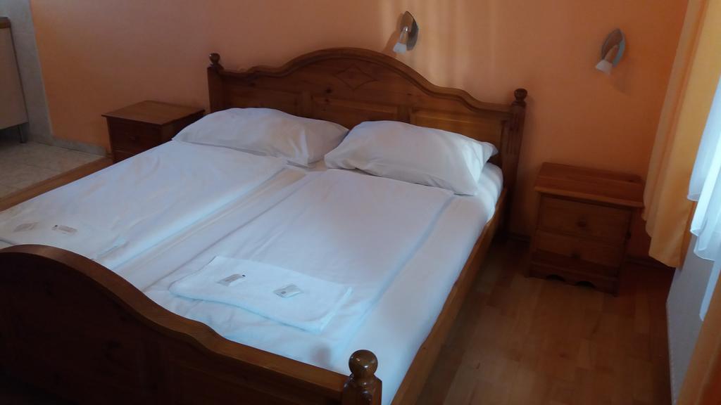 Hotel Retro Vrbovec Zewnętrze zdjęcie