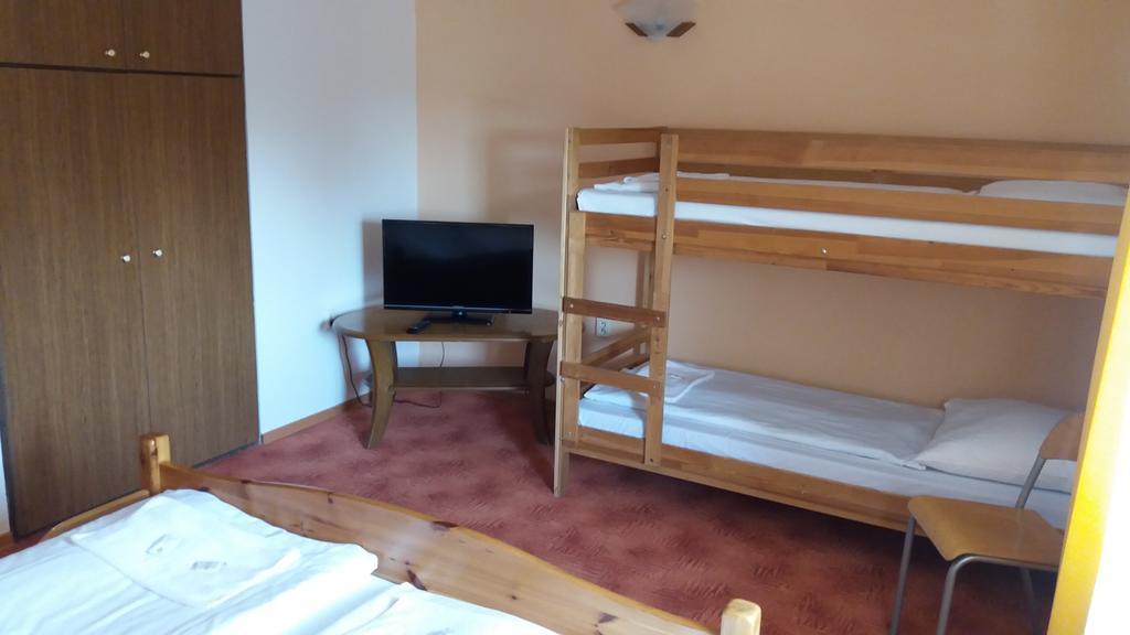 Hotel Retro Vrbovec Zewnętrze zdjęcie